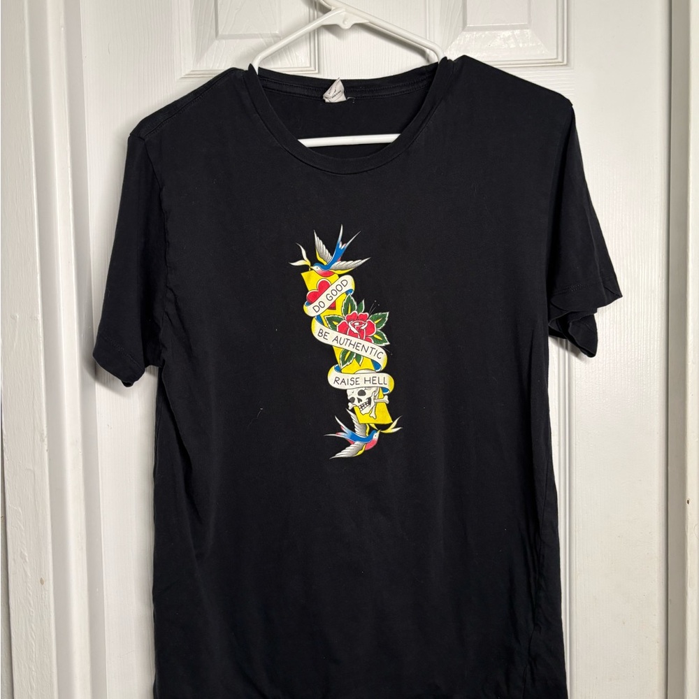 🍍3 for $25! Men’s Graphic Tee